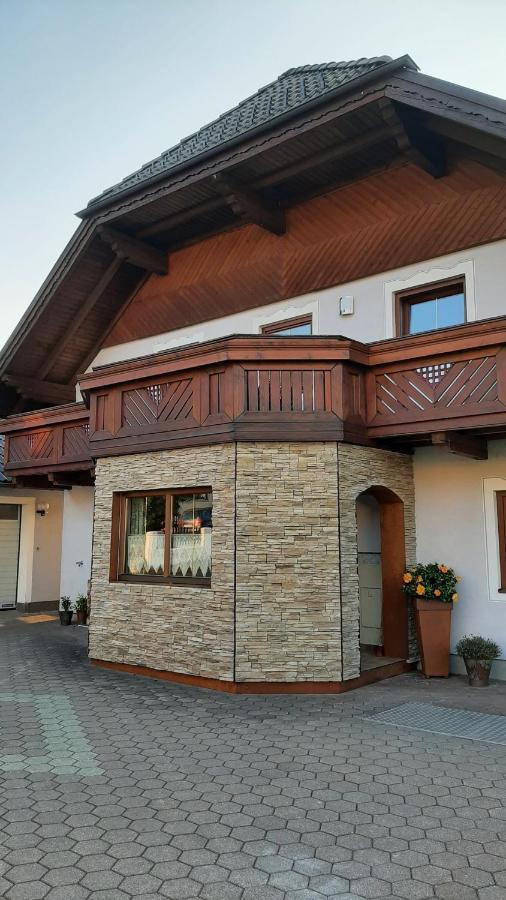 Neumann Ferienwohnung Fanning Mariapfarr Exterior foto